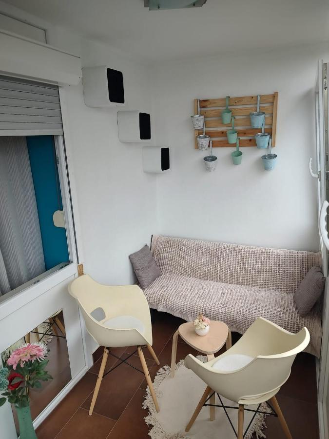 Studio Apartman Karler 카를로바츠 외부 사진